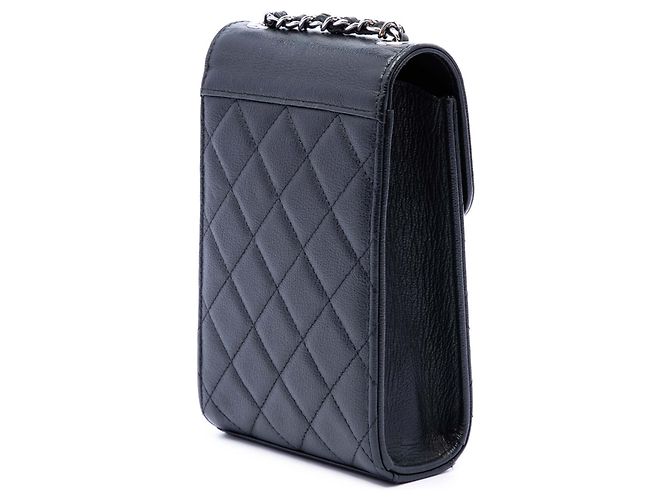 Chanel Black CC gestepptes Caviar Handyhalter mit Kette Schwarz - Ansicht 2