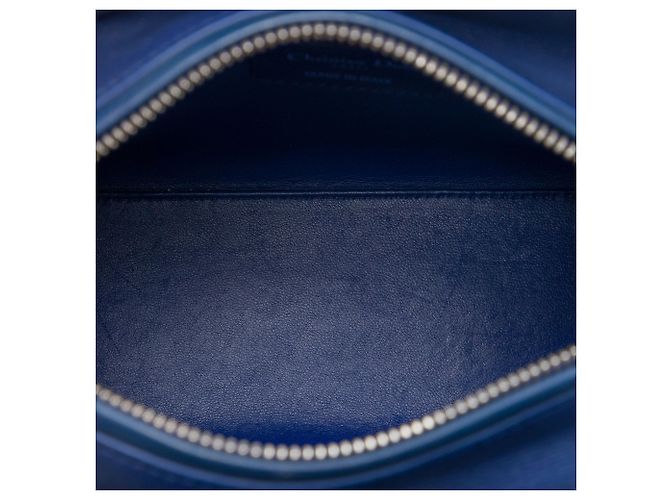 Lady Dior in pelle di vitello con motivo cannage Ultra Matte blu Medium Blu scuro - vista 4