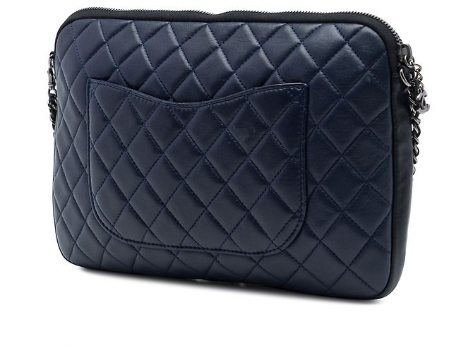Clutch Girl em pele de cordeiro acolchoada azul Small com corrente Chanel Azul escuro - vista 2