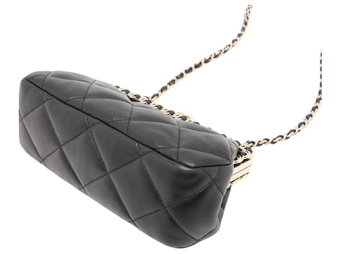 Chanel Black CC Quilted Lambskin Frame Chain Crossbody - vista 4
