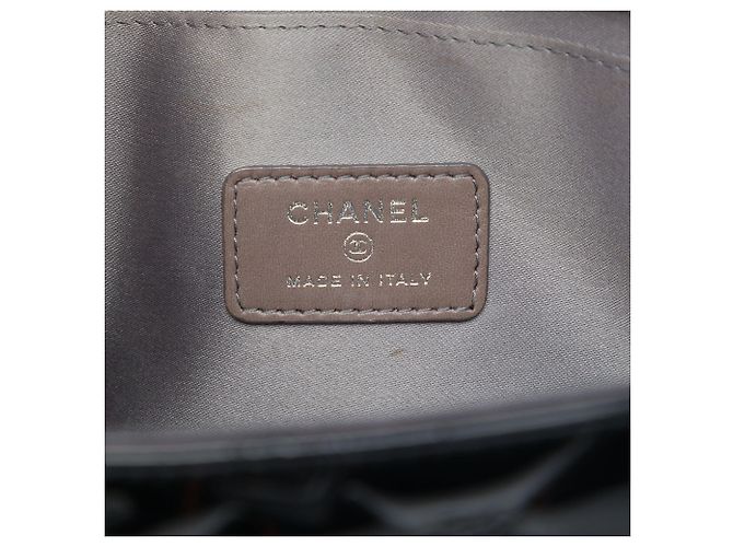 Pochette Chanel Black Quilted Patent Embossed Lucky Symbols Noir - vue 5