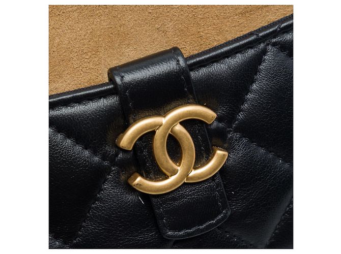 Chanel Black CC gestepptes Lammfell und Wildleder Doppelzip-Handytasche mit Kette Schwarz - Ansicht 5