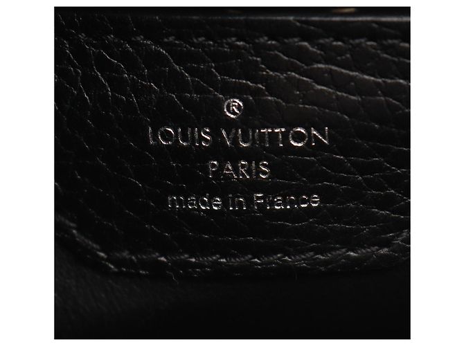 Louis Vuitton Capucines MM in pelle Taurillon nera Nero - vista 4