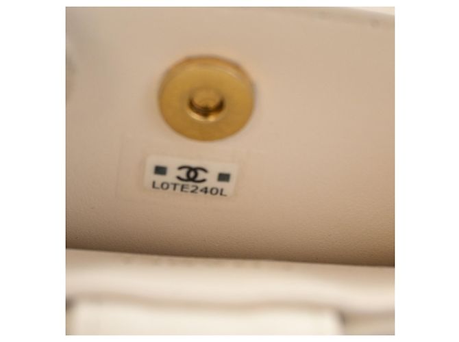 Clutch Chanel White Mini Lambskin Round Camellia Bianco Bianco sporco - vista 9