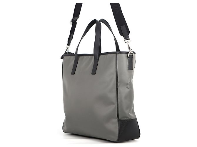 Borsa Tote Triangle in nylon Saffiano Prada Marrone Nero - vista 2