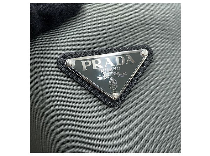 Borsa Tote Triangle in nylon Saffiano Prada Marrone Nero - vista 7