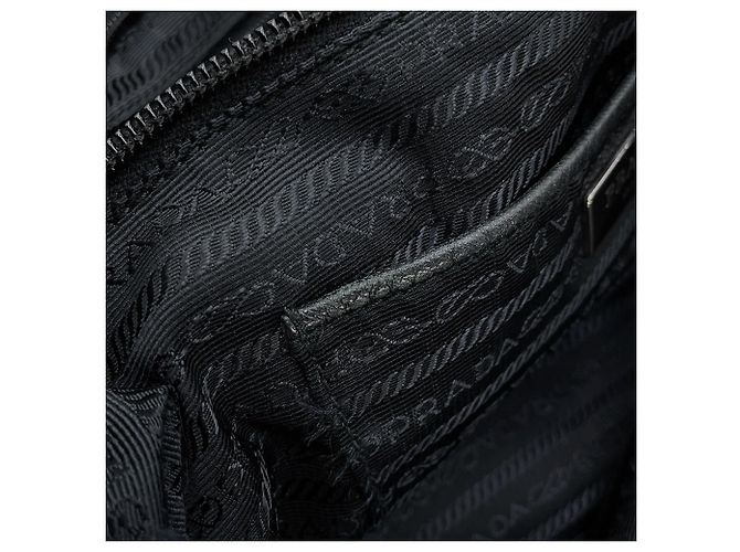 Prada Nylon Triangle Tote Bag Schwarz - Ansicht 13