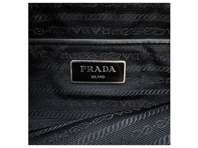 Prada Nylon Triangle Tote Bag Schwarz - Ansicht 17