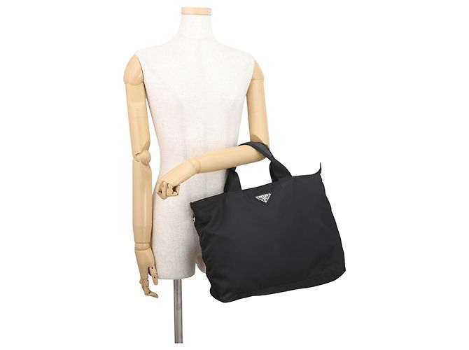 Prada Nylon Triangle Tote Bag Schwarz - Ansicht 4