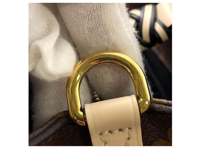 Borsa Louis Vuitton Monogram Montaigne MM Nero Monogramma - vista 11