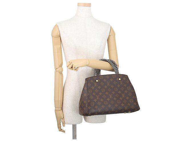 Borsa Louis Vuitton Monogram Montaigne MM Nero Monogramma - vista 4