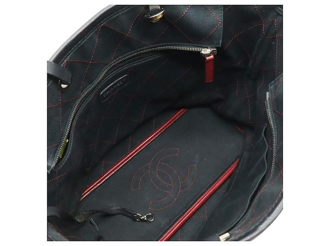 Borsa Tote Chanel On the Road Wild Stitch Nero Bordò - vista 9
