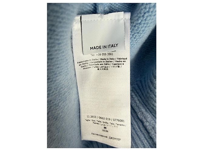 Salvatore Ferragamo hellblauer Cashmere-Pullover mit V-Ausschnitt und Cut-Out-Details - Ansicht 4