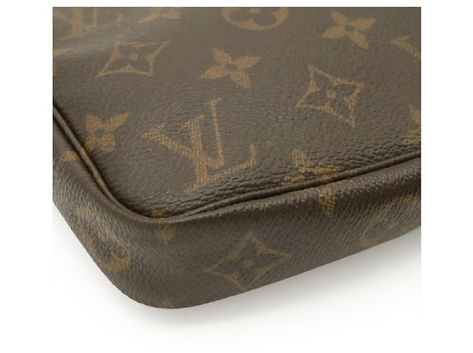 Borsa a mano Louis Vuitton Monogram Pochette Accessoires Marrone - vista 4