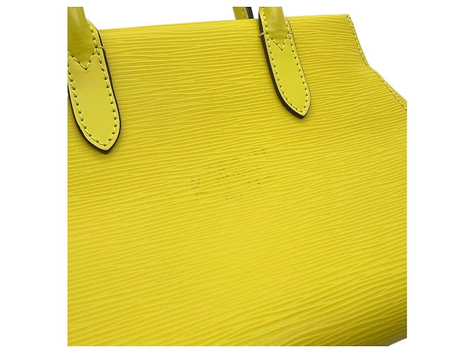 Borsa Louis Vuitton Epi Marly BB - vista 8