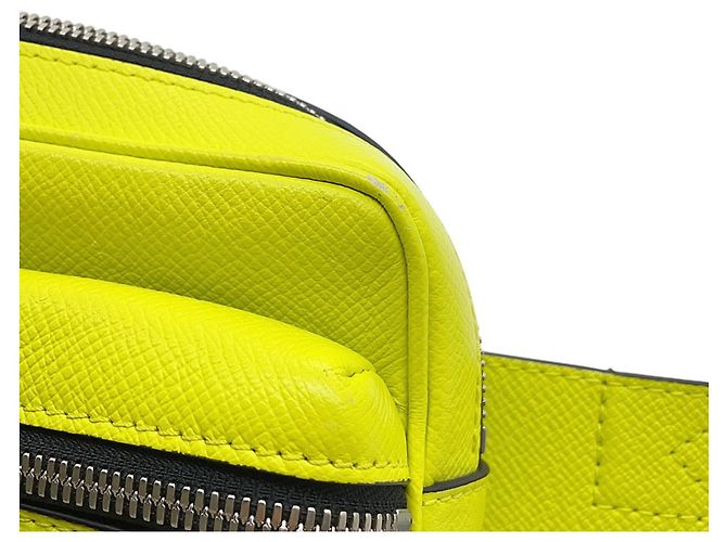Borsa a tracolla Louis Vuitton Taiga Lama Giallo - vista 10