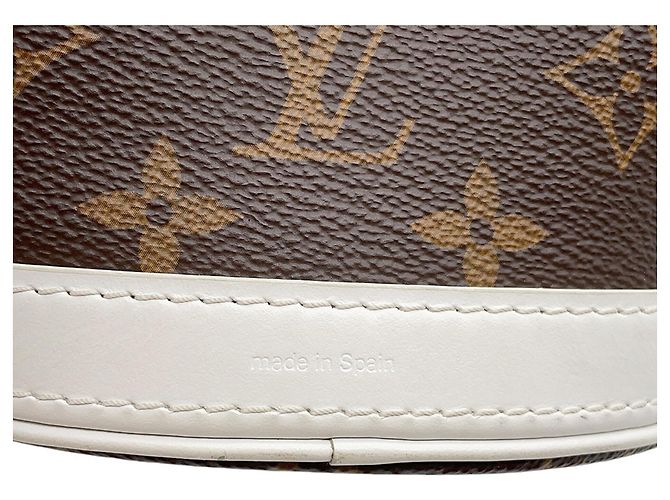 Borsa Louis Vuitton Monogram Nano Bucket Marrone Bianco - vista 16