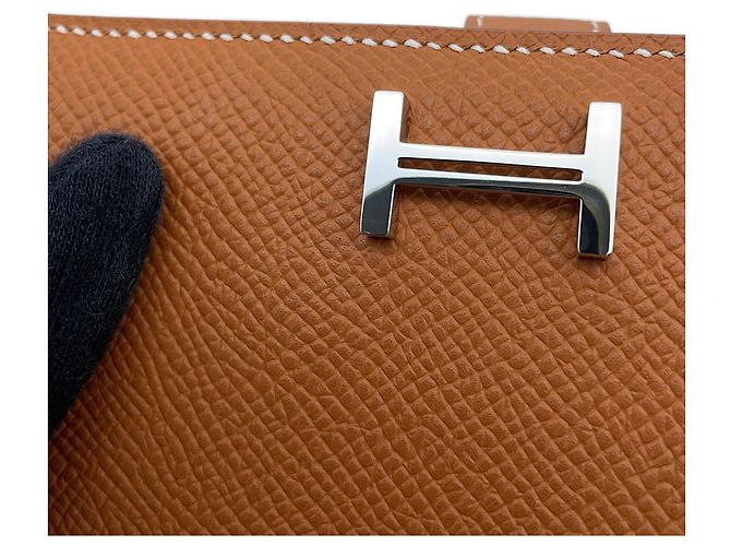 Cartera compacta de dos pliegues Hermès Bearn Dorado - vista 8