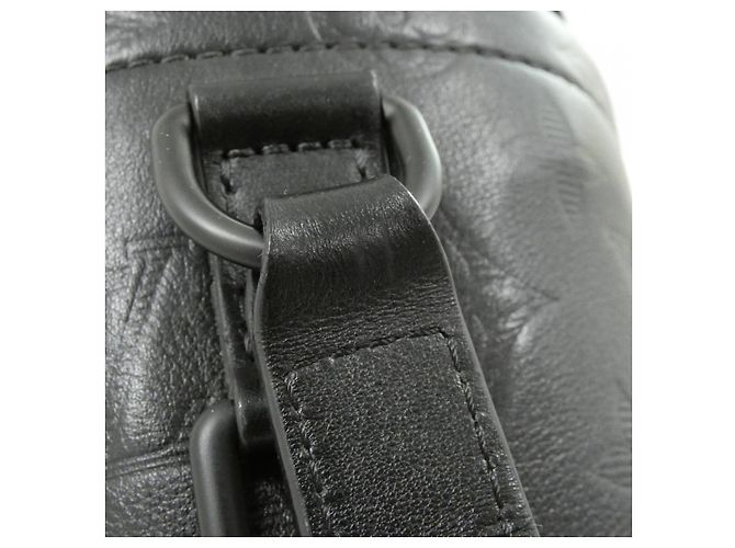 Borsa a tracolla Louis Vuitton Monogram Shadow Chalk Nano Nero - vista 6