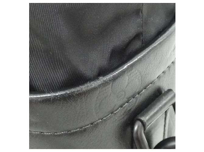 Borsa a tracolla Louis Vuitton Monogram Shadow Chalk Nano Nero - vista 7