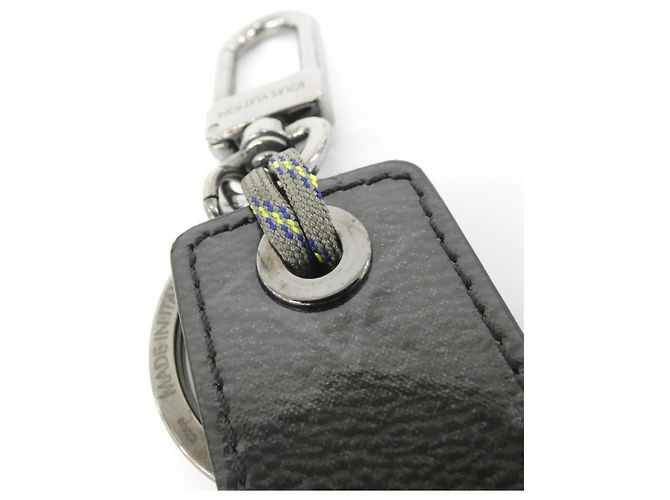 Portachiavi Louis Vuitton Monogram Eclipse Glaze Nero - vista 4