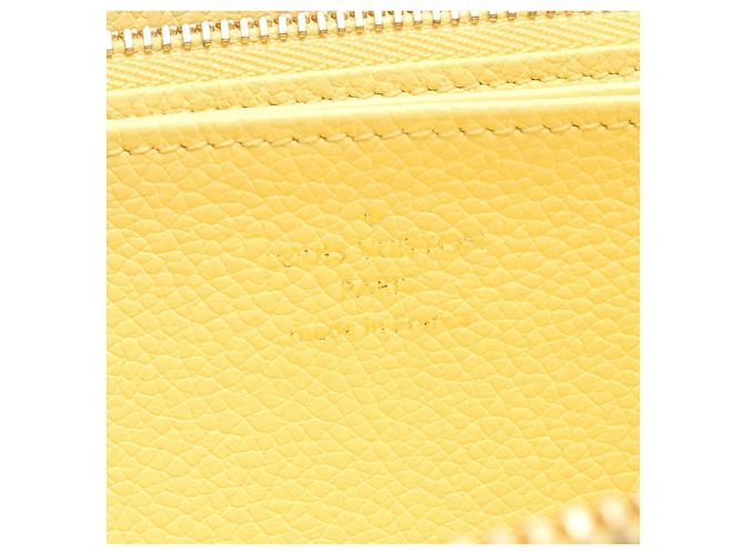Cartera Zippy Monogram Empreinte Long Louis Vuitton Amarillo - vista 4