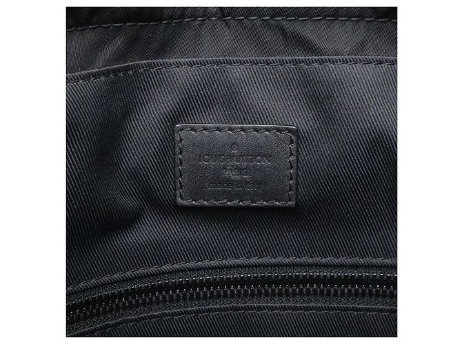 Louis Vuitton Monogram Shadow Rucksack Schwarz - Ansicht 9