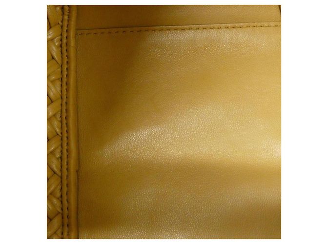 Borsa a tracolla compatta in pelle di vitello Loewe Hammock Marrone Beige - vista 7