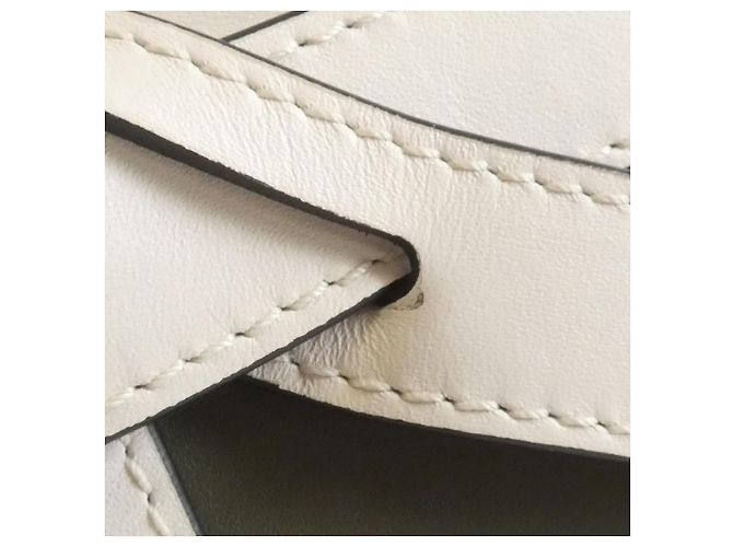 Bolso de hombro pequeño de piel de becerro Loewe Gate Blanco - vista 5