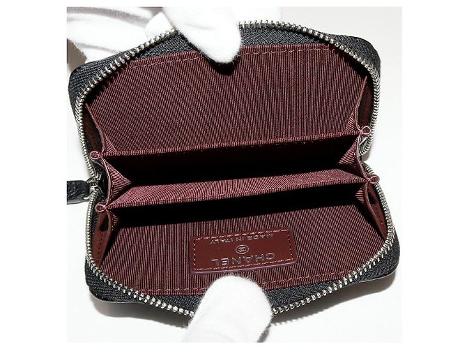 Chanel Timeless Classic Grained Calfskin Coin Case Black - view 3