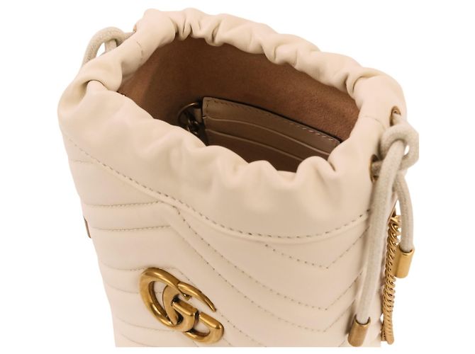 Mini borsa a secchiello con catena in pelle Gucci GG Marmont Crudo - vista 9