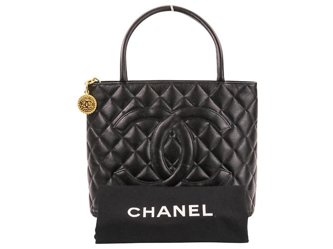 Borsa Tote Chanel Matelassé in pelle nera Nero - vista 11