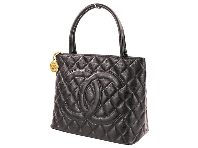 Borsa Tote Chanel Matelassé in pelle nera Nero - vista 2