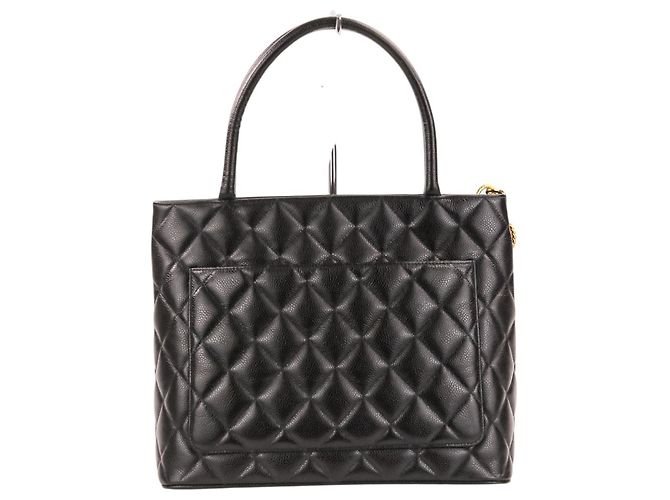 Borsa Tote Chanel Matelassé in pelle nera Nero - vista 3
