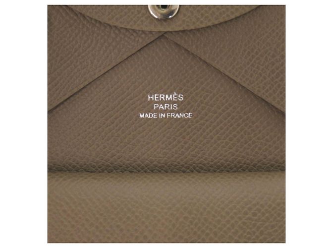 Hermès Tarjetero Hermes Calvi Duo en Etoupe Gray Gris pardo - vista 7