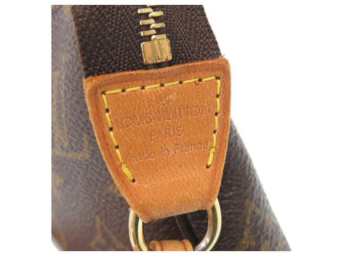 Borsa Louis Vuitton Pochette Accessoires Monogram Marrone Monogramma - vista 9