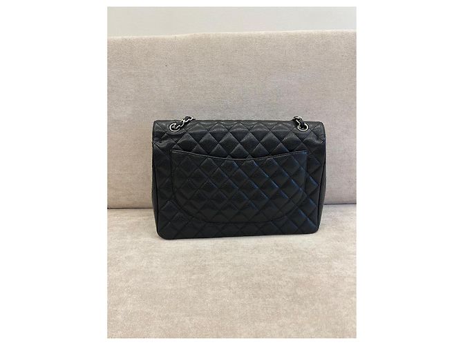 Timeless Borsa flap classica Chanel in pelle caviar nera Nero - vista 2
