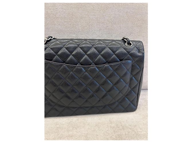 Timeless Borsa flap classica Chanel in pelle caviar nera Nero - vista 3