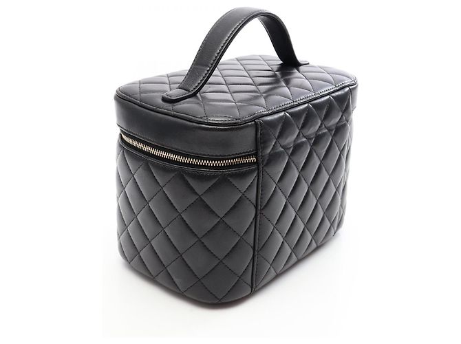 Borsa Chanel Matelassé in nero - vista 2