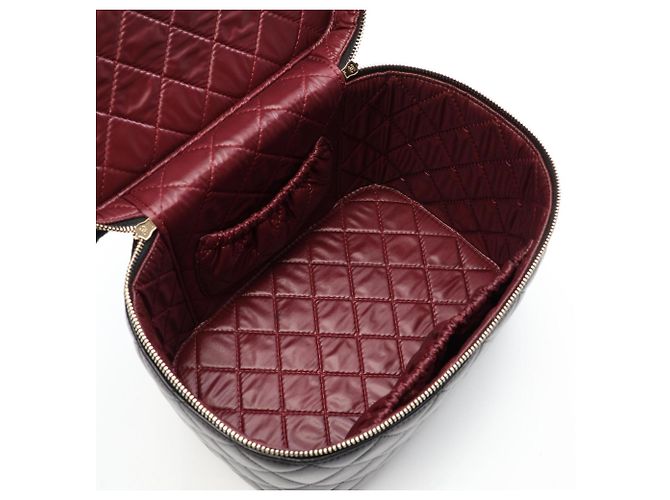 Borsa Chanel Matelassé in nero - vista 3