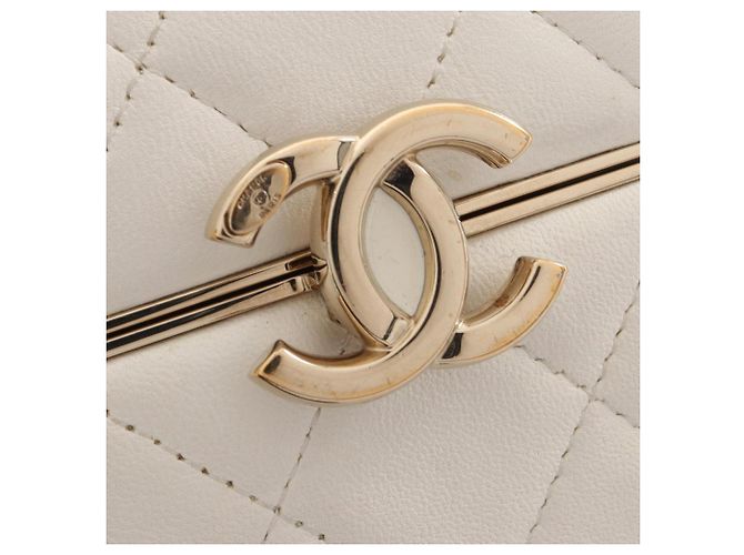Borsa a tracolla mini matelassé Chanel Bianco - vista 9