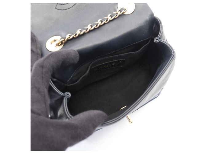 Borsa a Spalla Chanel Mini Matelassé Blu Blu navy - vista 3