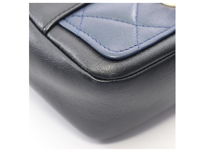 Borsa a Spalla Chanel Mini Matelassé Blu Blu navy - vista 7