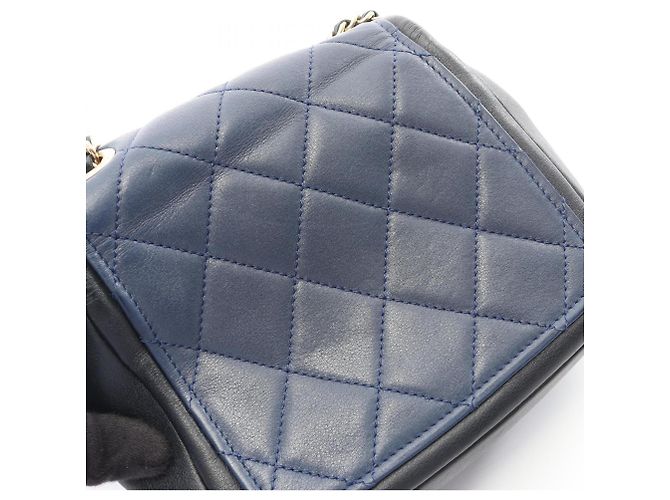 Borsa a Spalla Chanel Mini Matelassé Blu Blu navy - vista 8