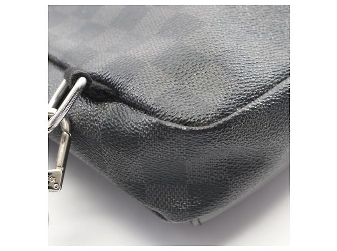 Borsa a tracolla Louis Vuitton Avenue in Damier Graphite Nero - vista 10