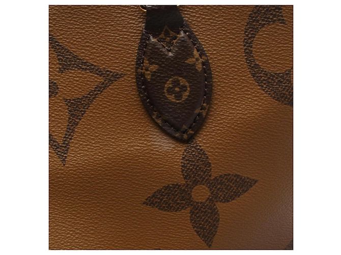 Borsa Tote Louis Vuitton OnTheGo GM Monogram Giant Reverse Marrone Beige - vista 8
