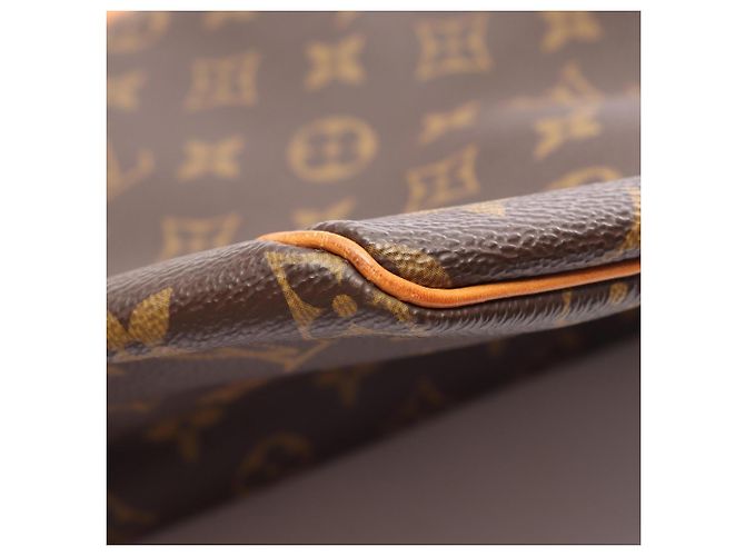 Louis Vuitton Keepall 55 Boston Bag Brown Monogram - view 8