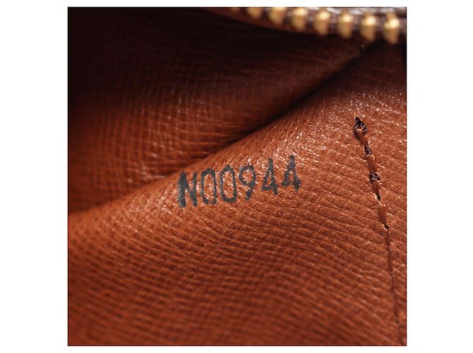 Borsa Louis Vuitton Papillon 30 Marrone Monogramma - vista 5