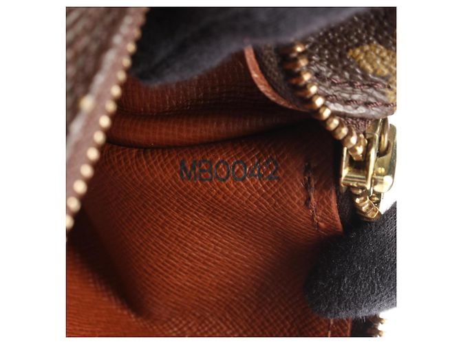 Borsa Louis Vuitton Papillon 30 Marrone Monogramma - vista 5