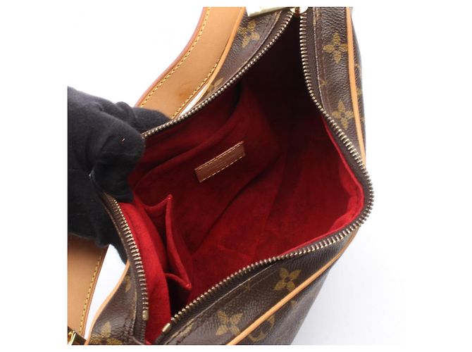 Borsa a Spalla Louis Vuitton Croissant MM Marrone Monogramma - vista 3